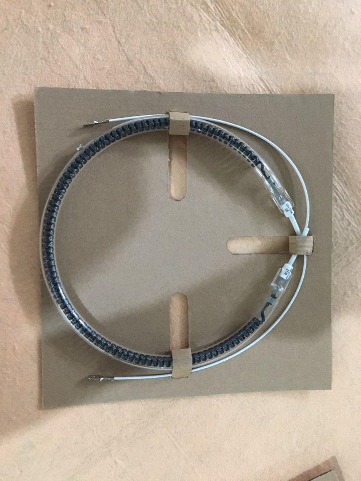 Isıtma amacıyla kullanılan dairesel şekilli kızılötesi karbon fiber ısı lambası