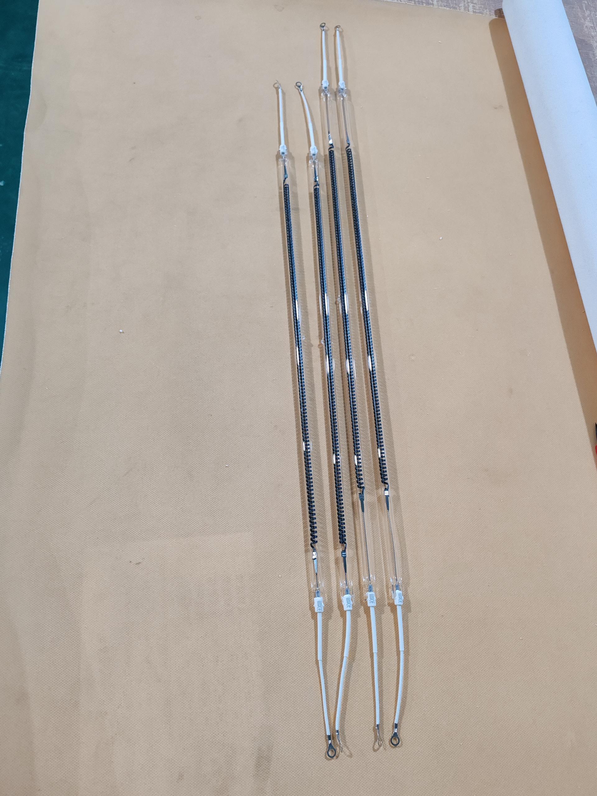 Şeffaf Kızılötesi Karbon Fiber Isıtma Lambası 545mm 220v 1000w